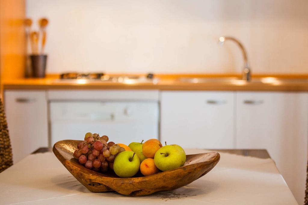 Holiday Home Zlatni San - Private Heated Pool โบล ห้อง รูปภาพ