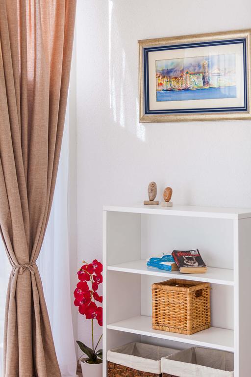 Holiday Home Zlatni San - Private Heated Pool โบล ห้อง รูปภาพ
