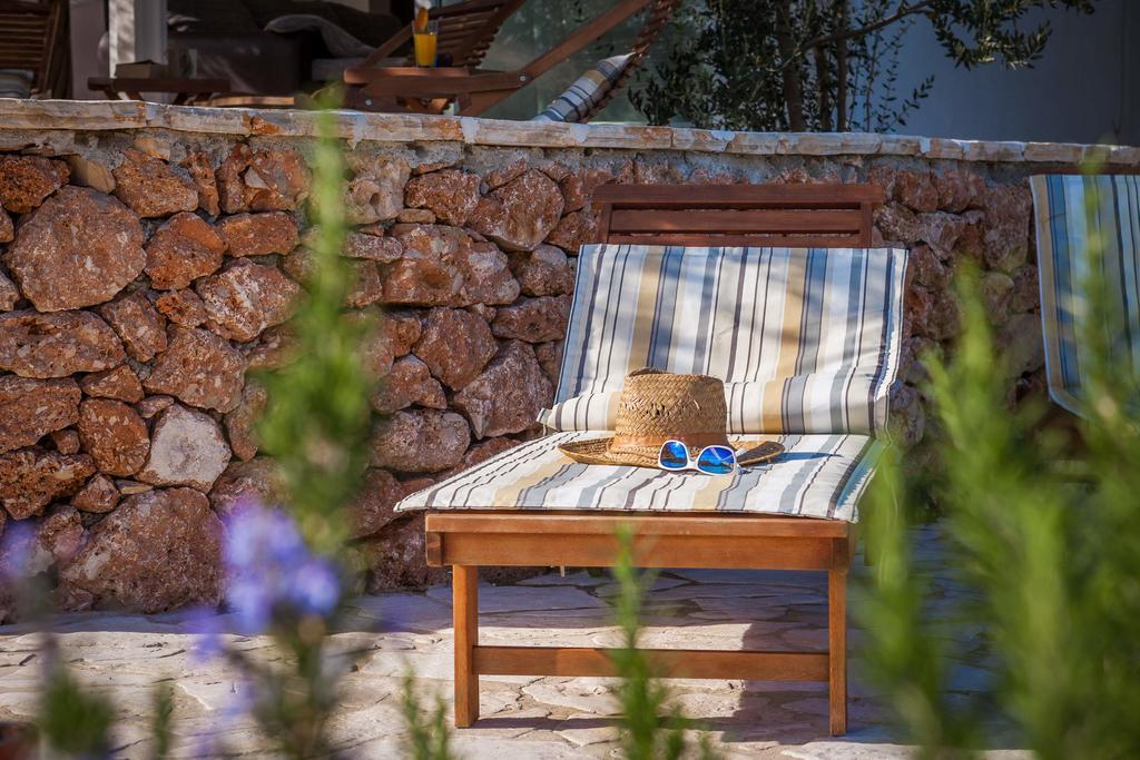 Holiday Home Zlatni San - Private Heated Pool โบล ห้อง รูปภาพ