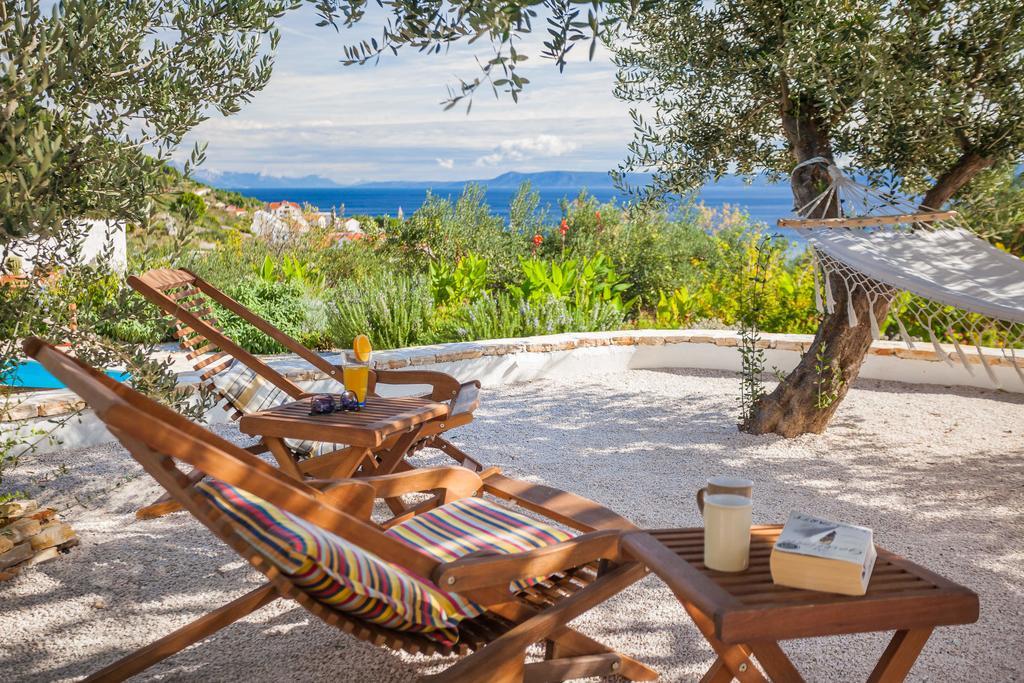 Holiday Home Zlatni San - Private Heated Pool โบล ห้อง รูปภาพ