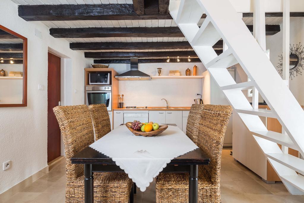 Holiday Home Zlatni San - Private Heated Pool โบล ห้อง รูปภาพ